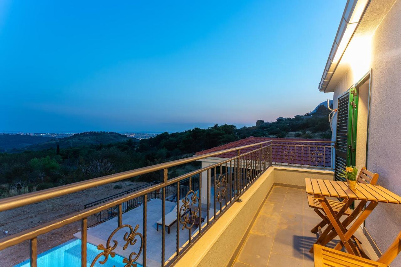 Secluded House - Guaranteed Privacy - Heated Pool Βίλα Klis Εξωτερικό φωτογραφία