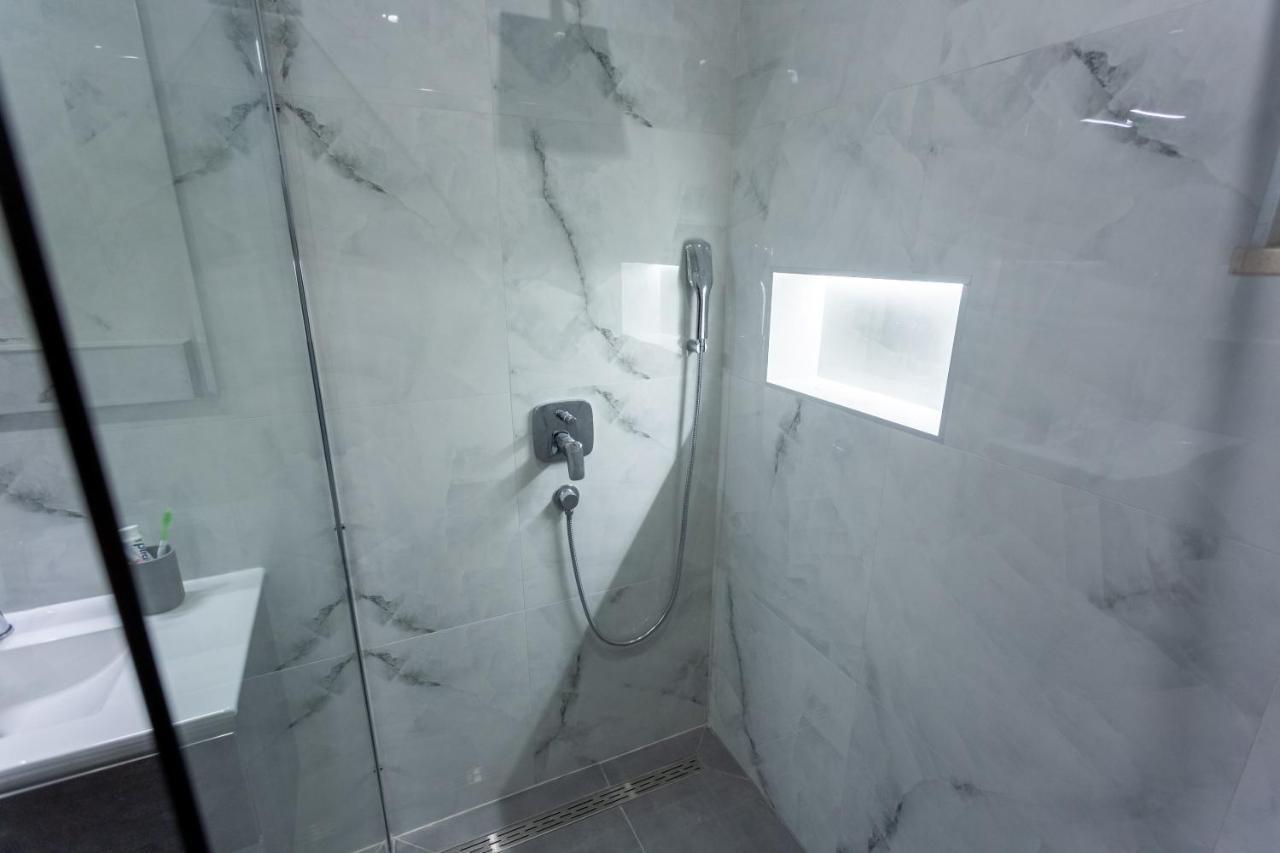 Secluded House - Guaranteed Privacy - Heated Pool Βίλα Klis Εξωτερικό φωτογραφία
